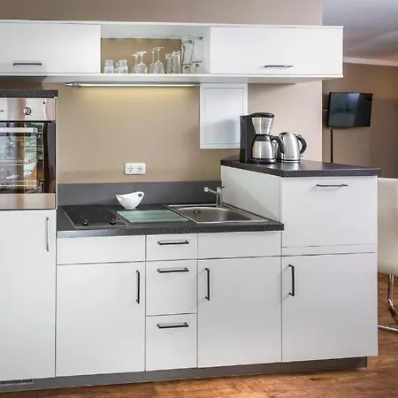 Business-apartment 3 Mit Küche&kostenfreiem Parkplatz Apartment